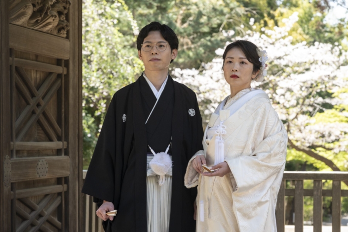 Japan / Honshu / Kamakura / Engaku-ji Temple / Wedding couple